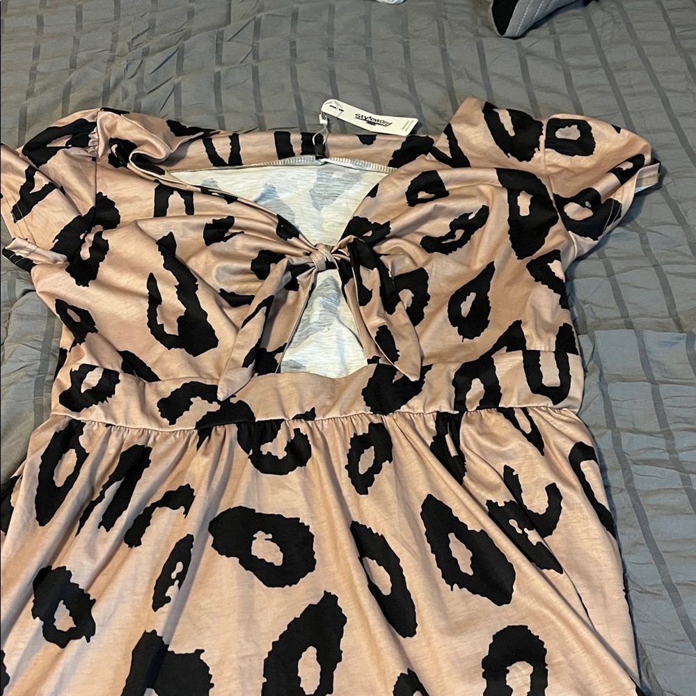 Stylish Leopard Dress - Picture 2 of 2